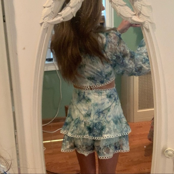 Floral romper only worn once - Picture 2 of 3